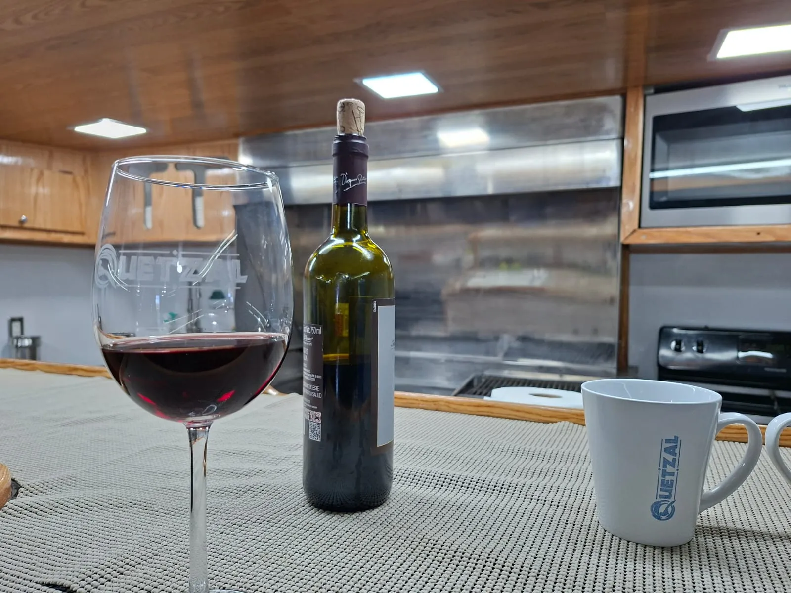 Comfortable stateroom aboard the Quetzal